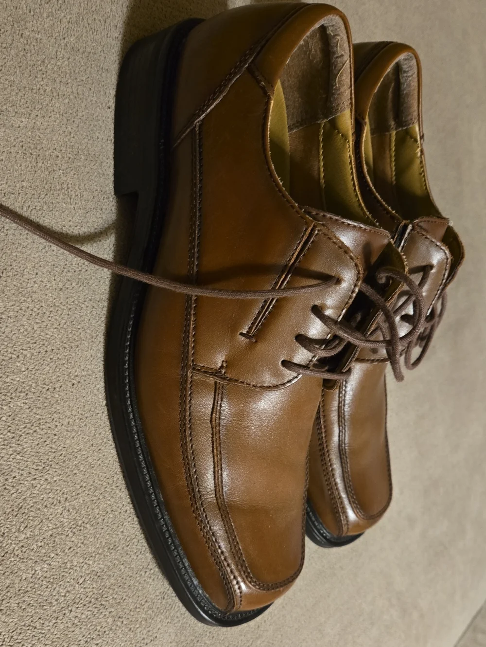 Dockers Men’s Brown Leather Dress Shoes – All Motion Comfort (10M)